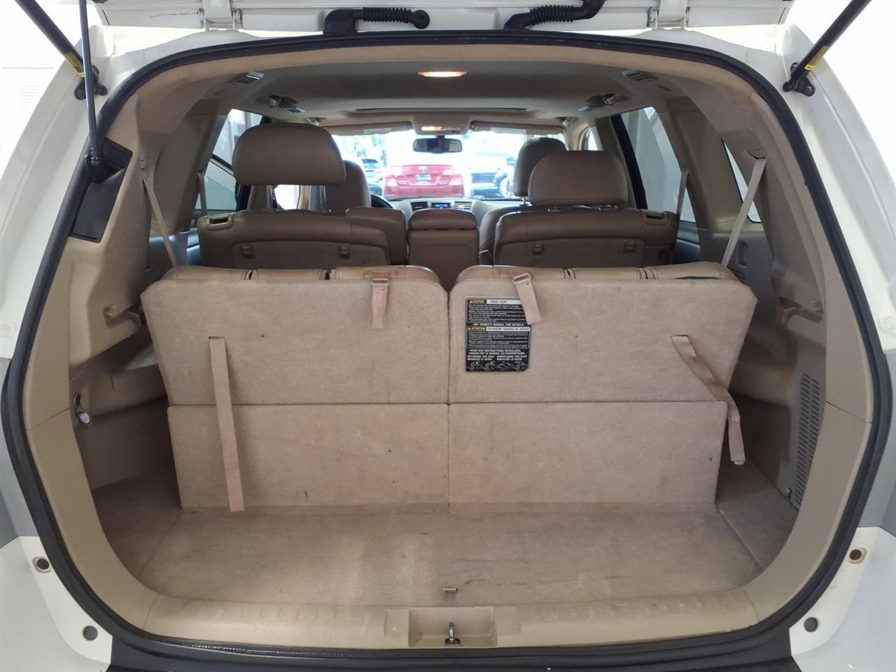 Toyota Highlander 4WD 4dr V6 SE (Natl) 2011