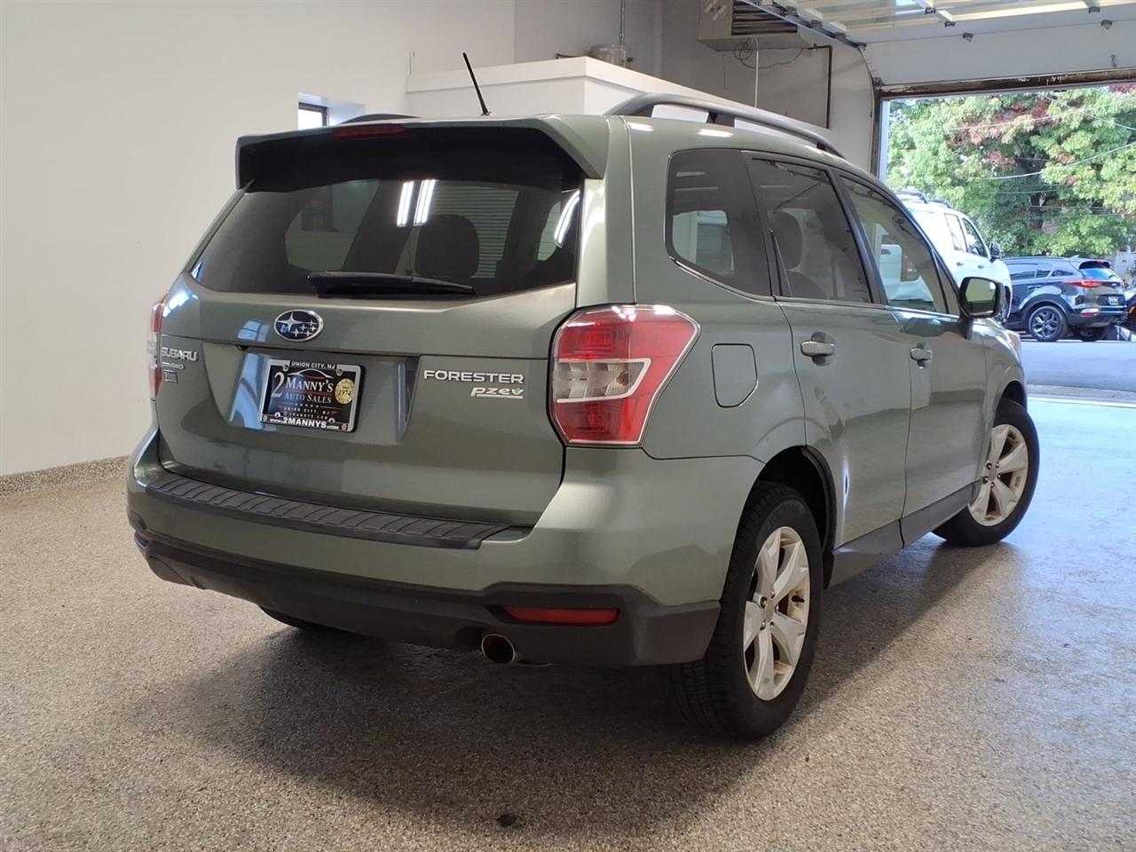 Subaru Forester photo 4
