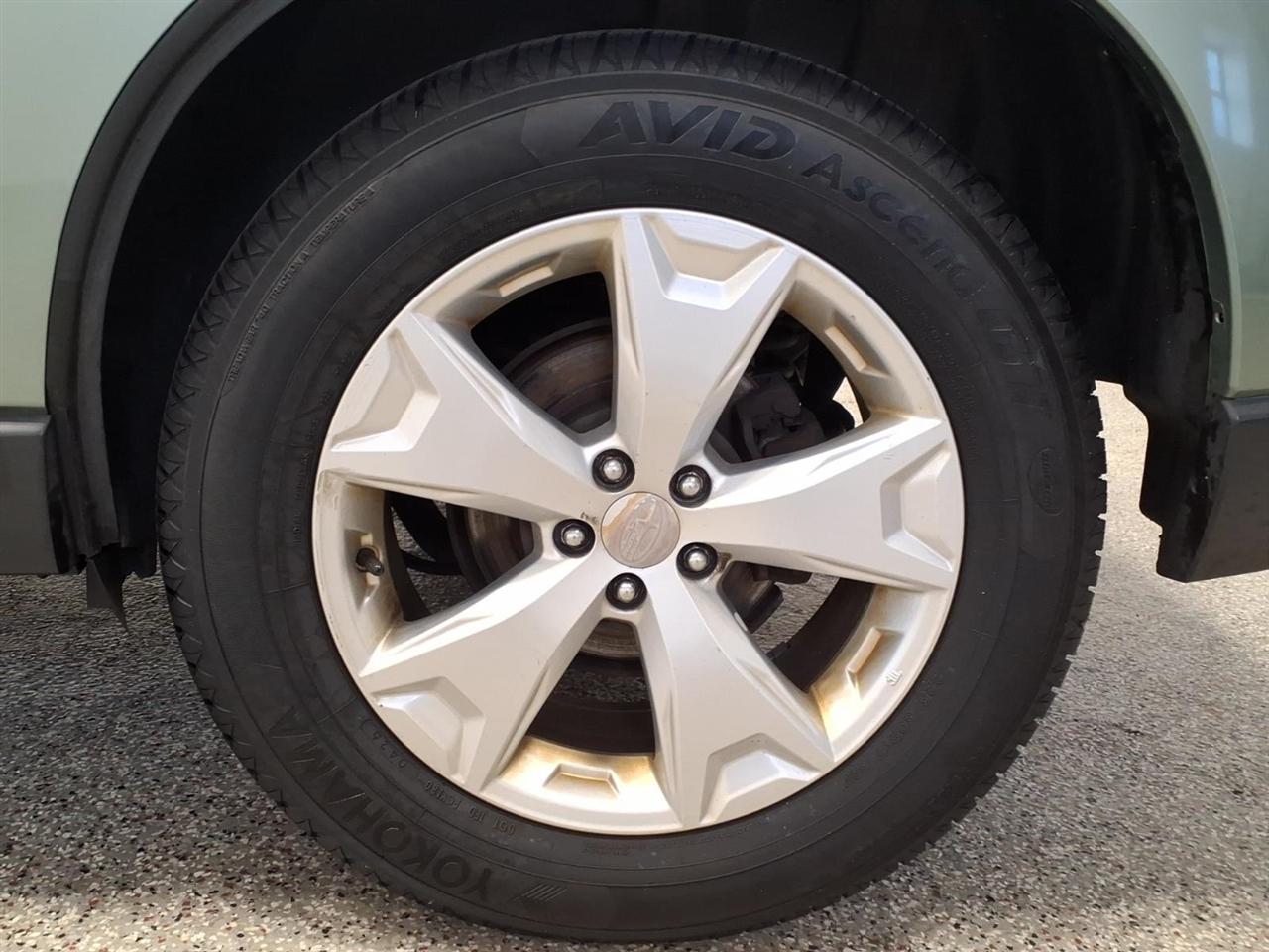 Subaru Forester photo 7