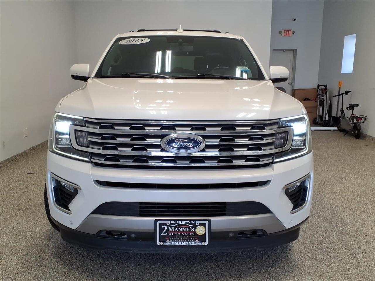 Ford Expedition photo 2