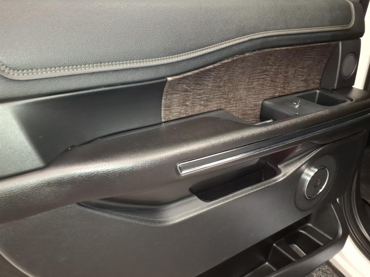 Ford Expedition photo 20