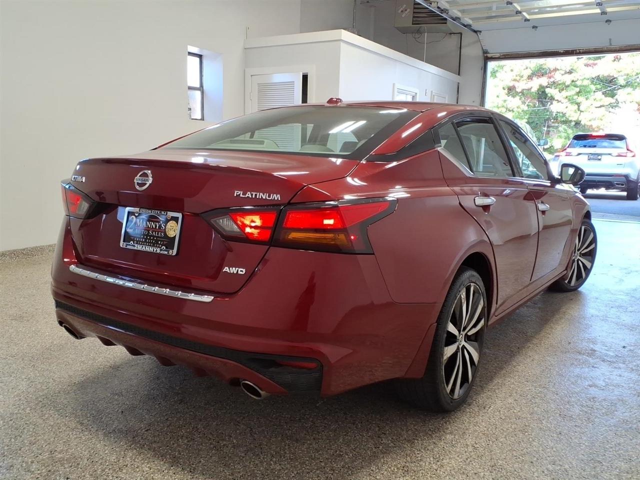 Nissan Altima photo 4