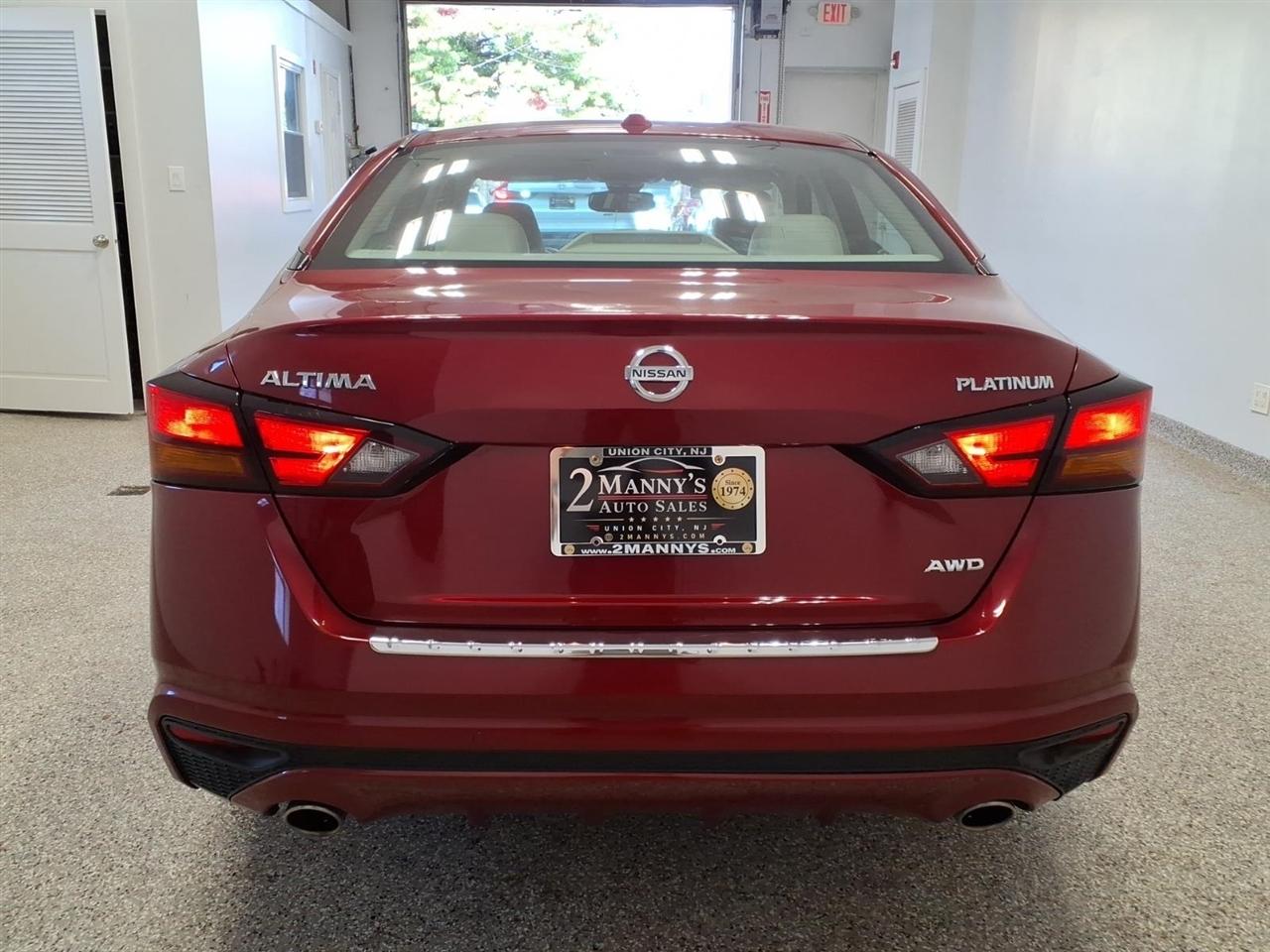 Nissan Altima photo 5