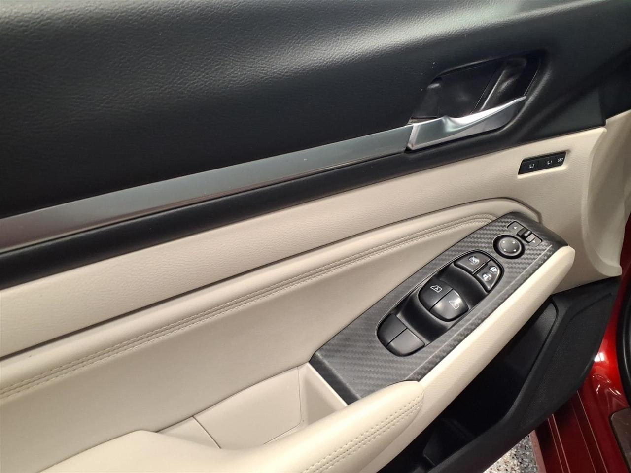 Nissan Altima photo 7