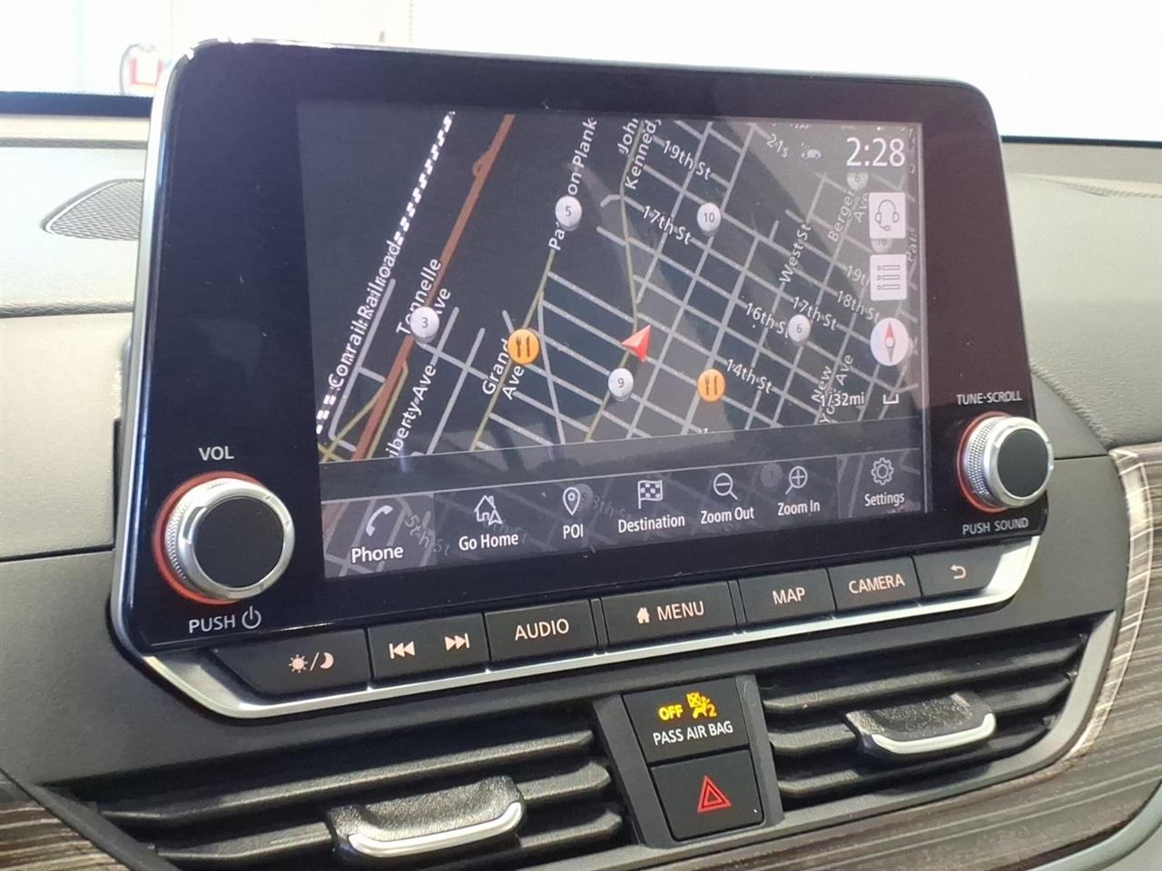 Nissan Altima photo 12