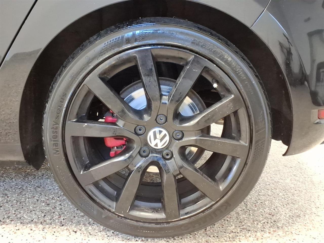 Volkswagen GTI 4dr HB DSG Driver's Edition PZEV 2014