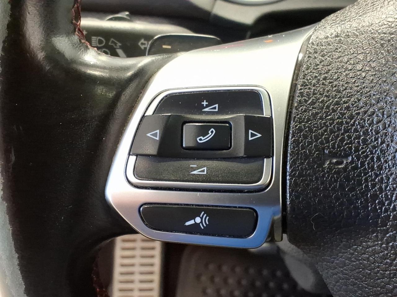 Volkswagen GTI 4dr HB DSG Driver's Edition PZEV 2014