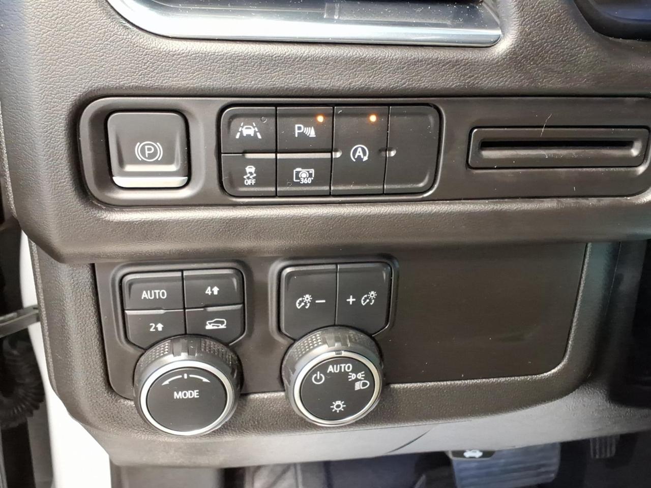Chevrolet Tahoe photo 10