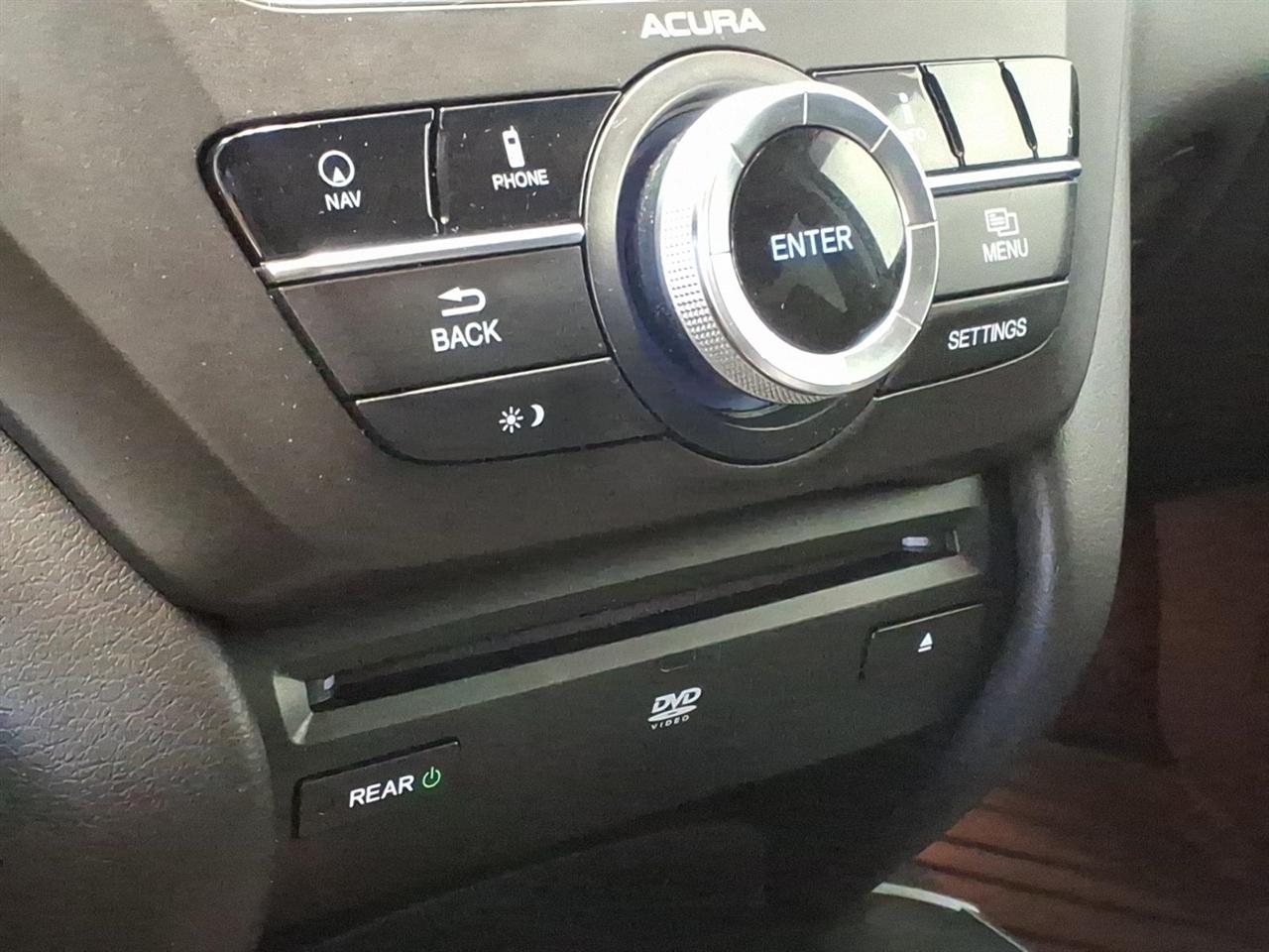 Acura MDX photo 17