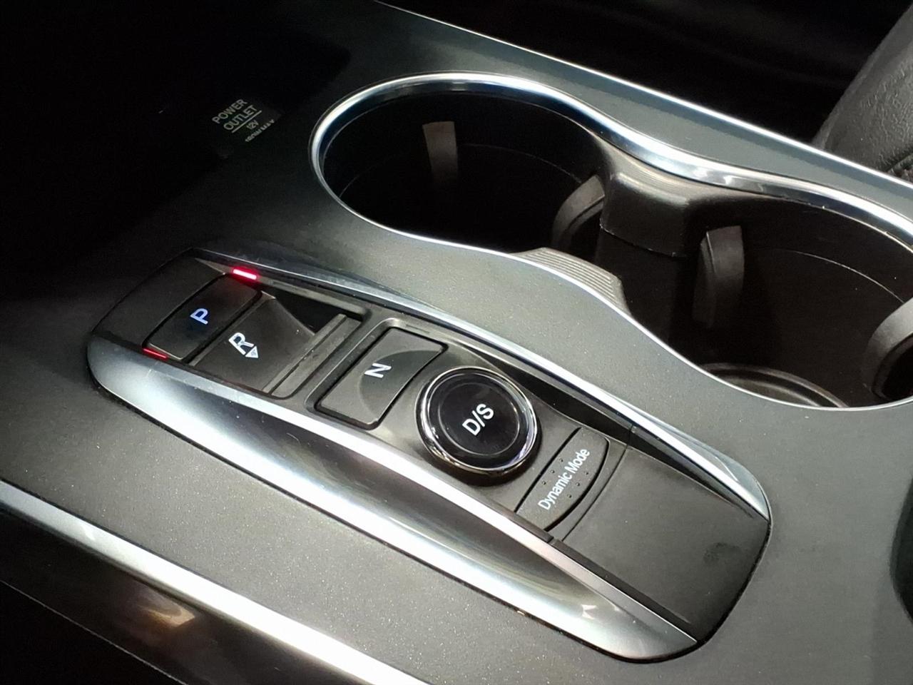Acura MDX photo 18