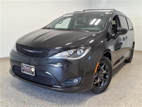 2018 Chrysler Pacifica Touring L FWD