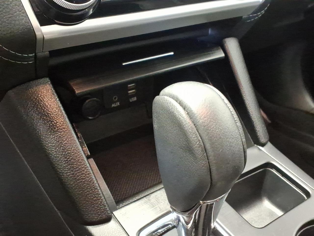 Subaru Legacy photo 15
