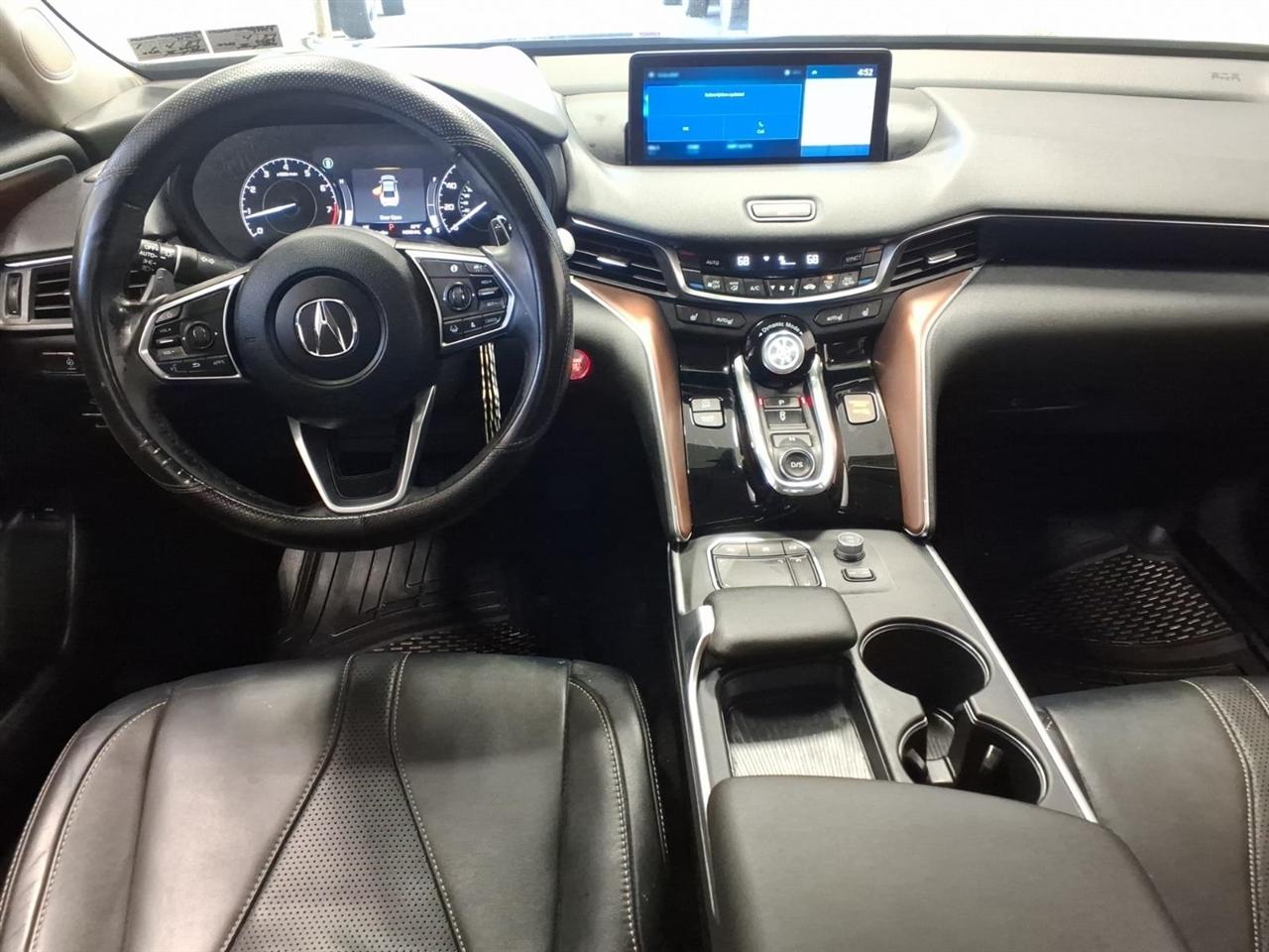 Acura TLX photo 9