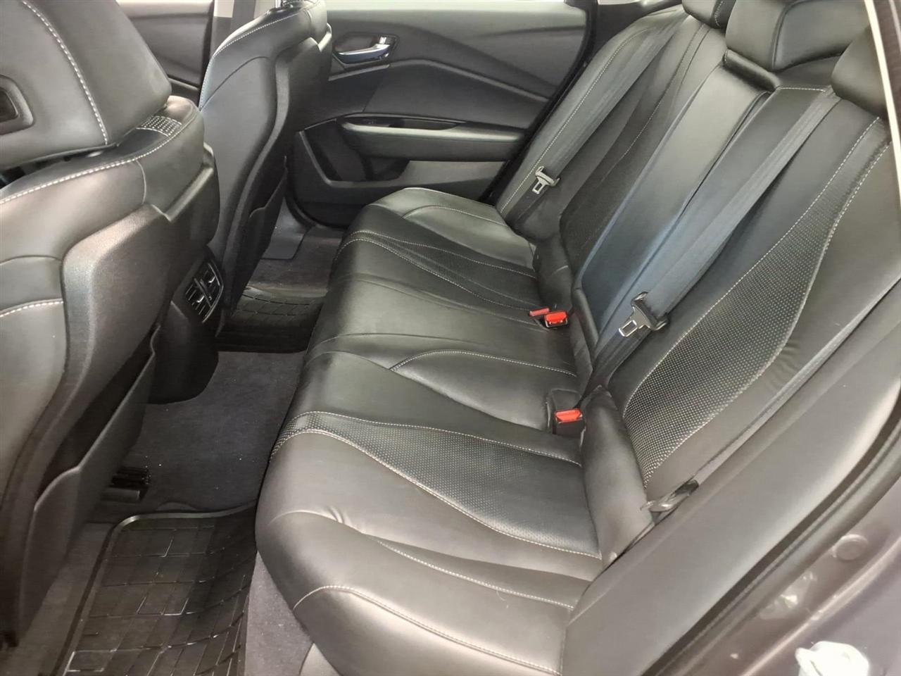 Acura TLX photo 22