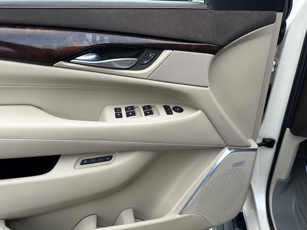 Cadillac Escalade Premium 4WD 2015