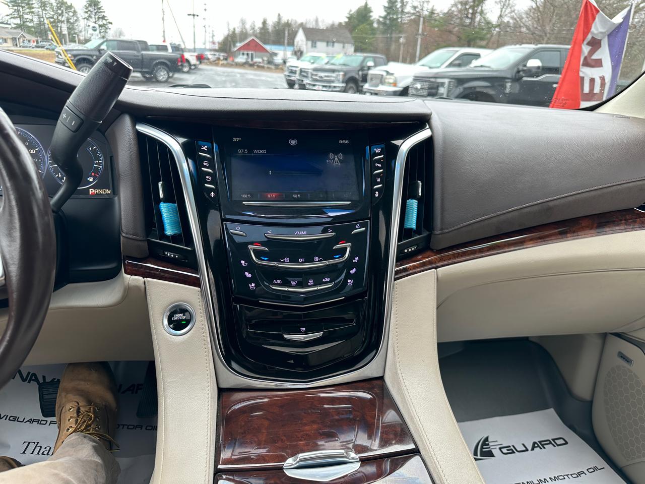 Cadillac Escalade Premium 4WD 2015