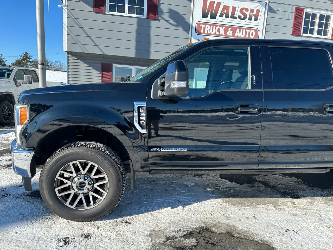 Ford F-350 SD Lariat Crew Cab Long Bed 4WD 2017