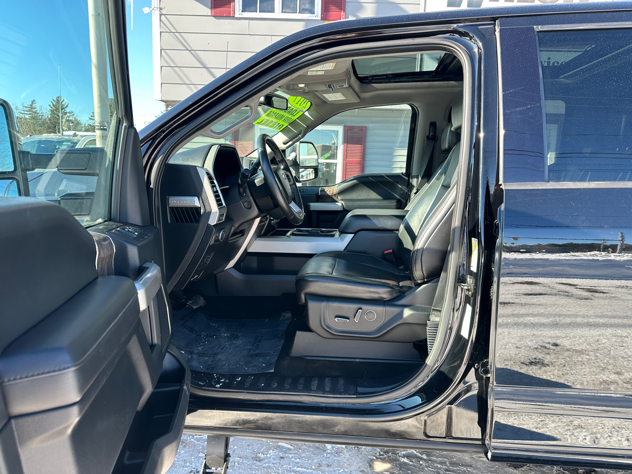 Ford F-350 SD Lariat Crew Cab Long Bed 4WD 2017