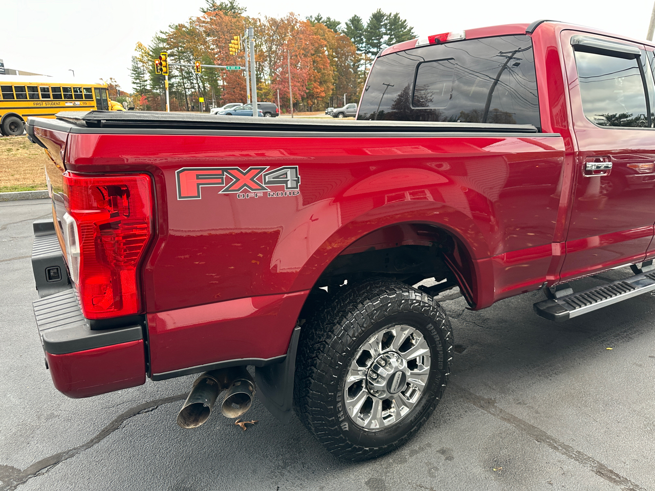 Ford F-350 SD Lariat Crew Cab Short Bed 4WD 2019 Ford F-350 SD Lariat Crew Cab Short Bed 4WD 2019