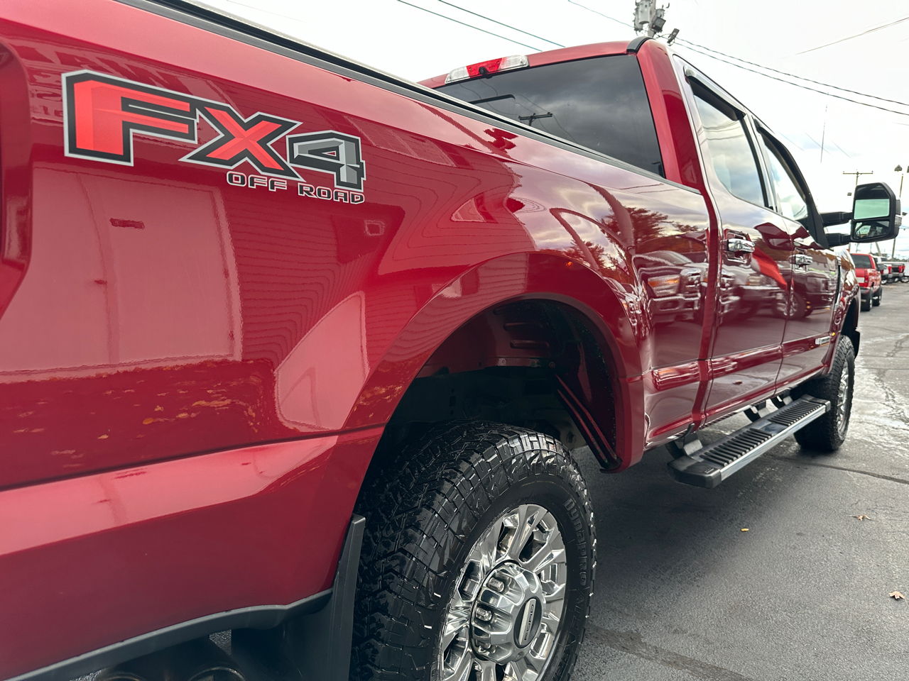 Ford F-350 SD Lariat Crew Cab Short Bed 4WD 2019 Ford F-350 SD Lariat Crew Cab Short Bed 4WD 2019