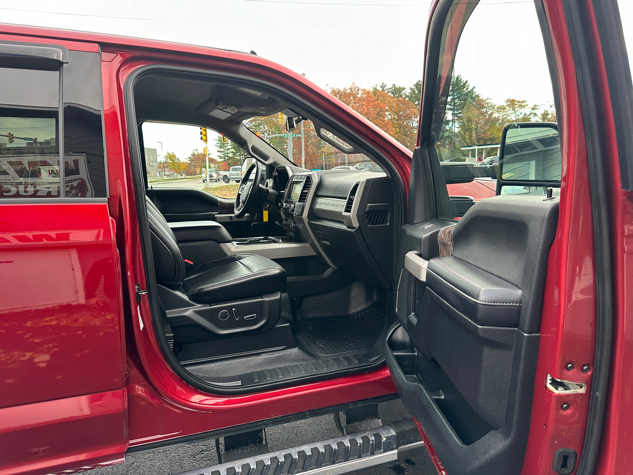 Ford F-350 SD Lariat Crew Cab Short Bed 4WD 2019 Ford F-350 SD Lariat Crew Cab Short Bed 4WD 2019