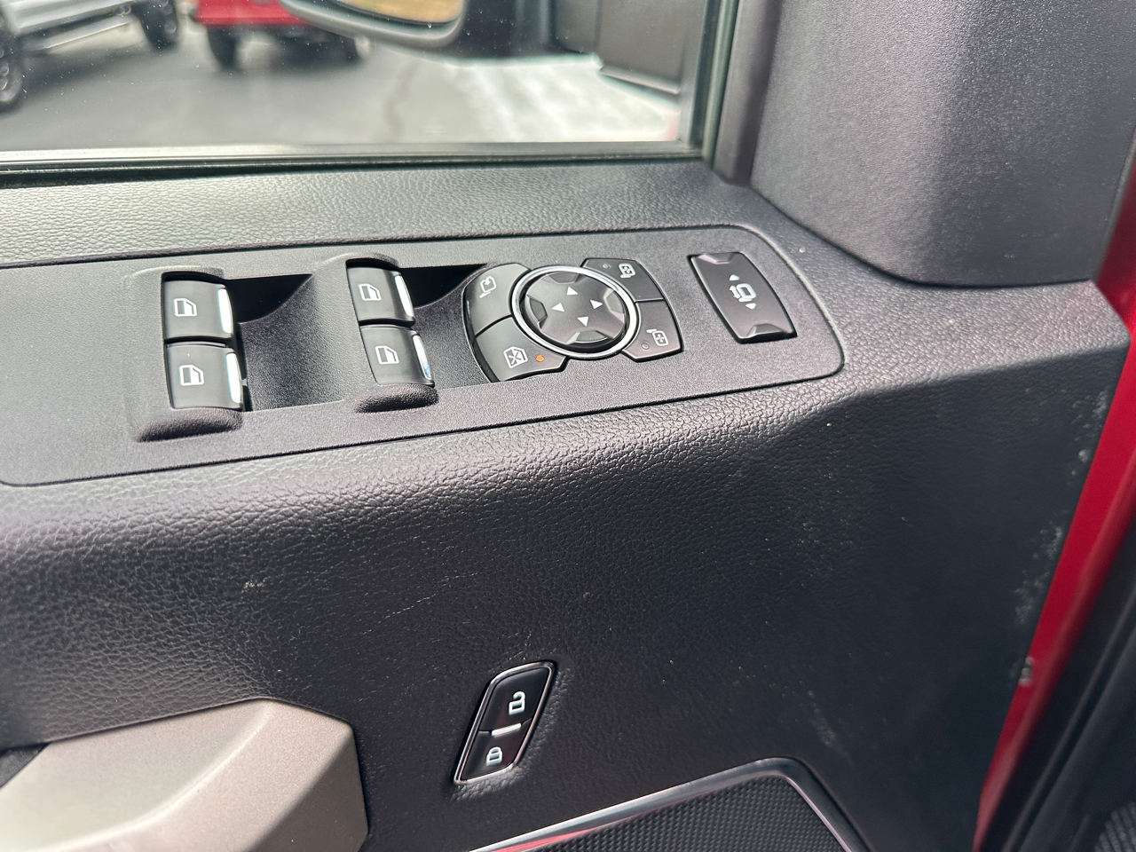 Ford F-350 SD Lariat Crew Cab Short Bed 4WD 2019 Ford F-350 SD Lariat Crew Cab Short Bed 4WD 2019