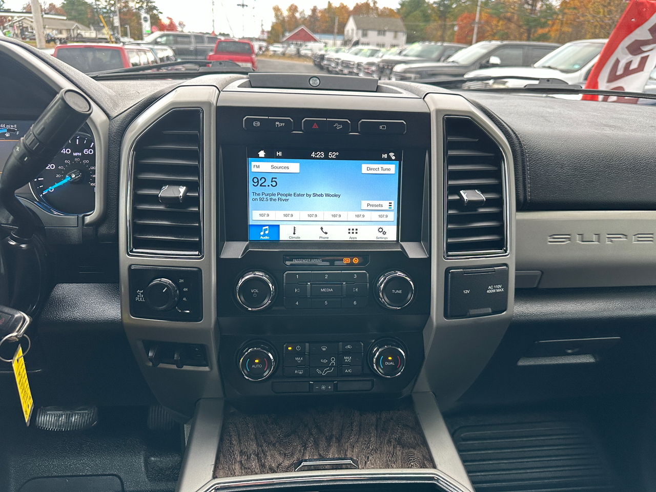 Ford F-350 SD Lariat Crew Cab Short Bed 4WD 2019 Ford F-350 SD Lariat Crew Cab Short Bed 4WD 2019