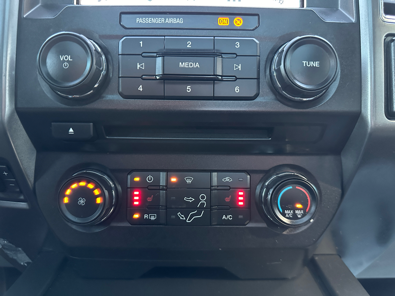 Ford F-350 SD XLT Crew Cab Short Bed 4WD 2018