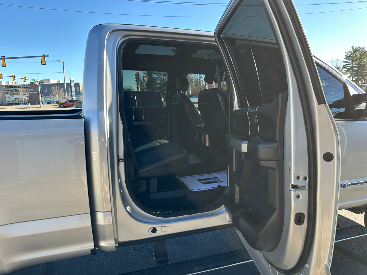 Ford F-350 SD Platinum Crew Cab 4WD 2017