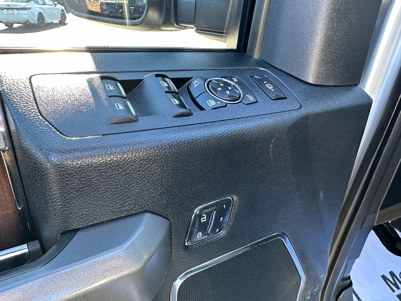 Ford F-350 SD Platinum Crew Cab 4WD 2017