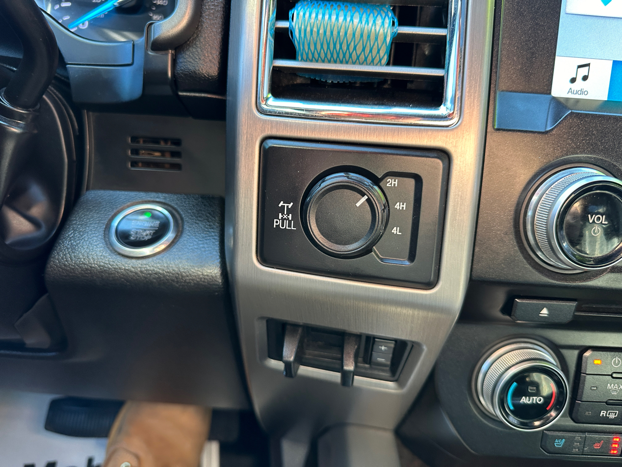 Ford F-350 SD Platinum Crew Cab 4WD 2017