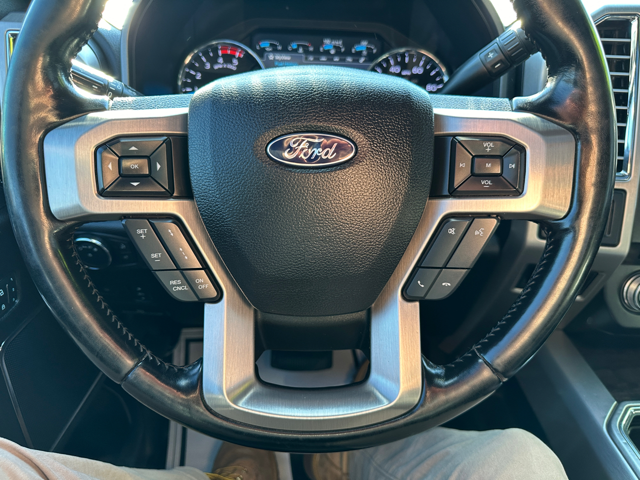 Ford F-350 SD Platinum Crew Cab 4WD 2017