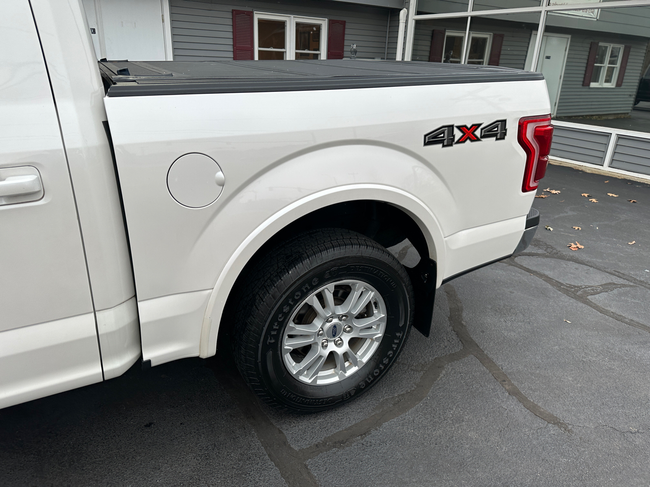 Ford F-150 Lariat SuperCrew 4WD 2016