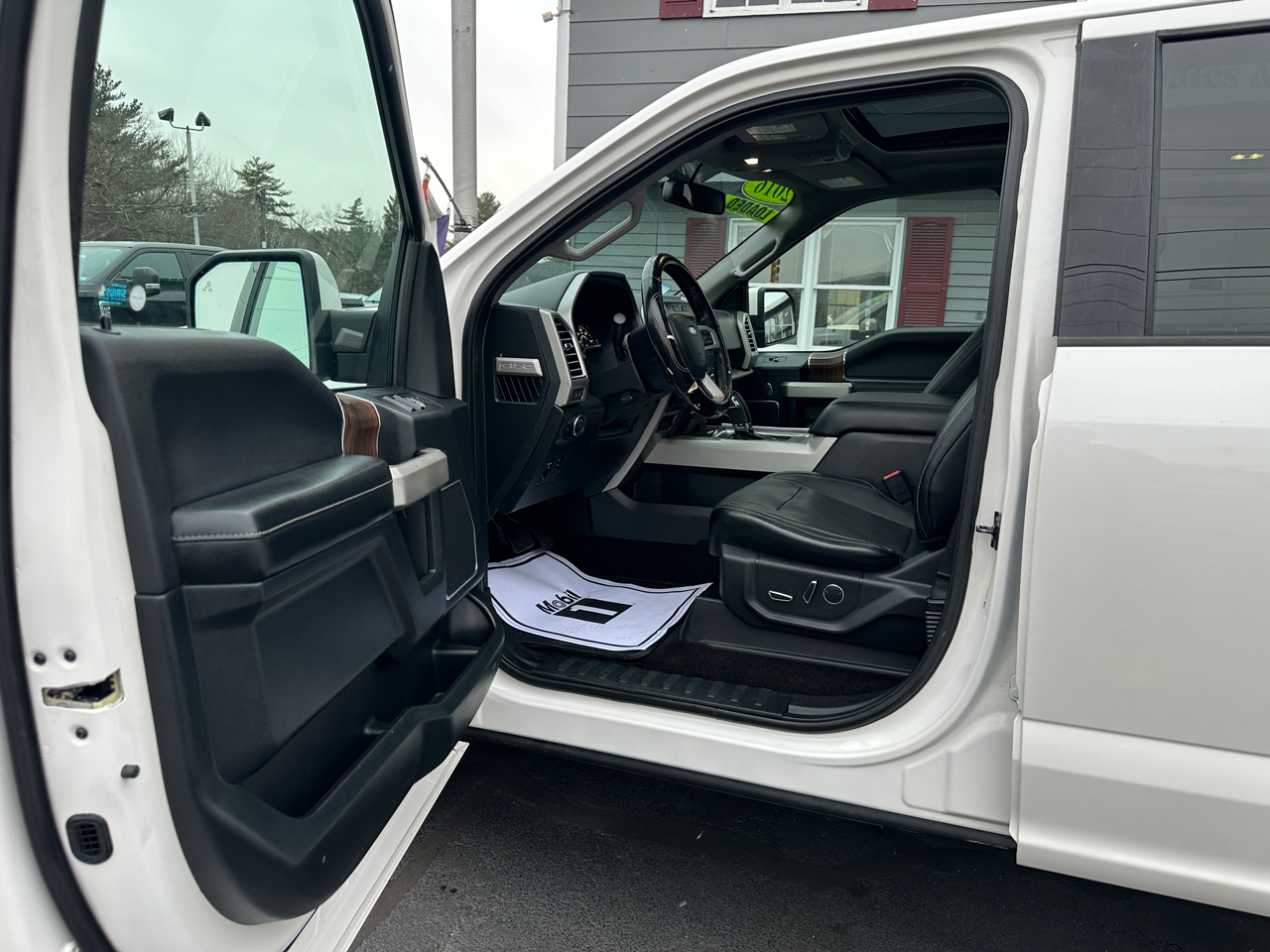 Ford F-150 Lariat SuperCrew 4WD 2016