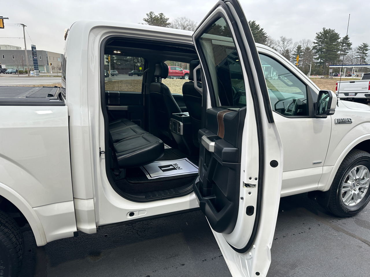 Ford F-150 Lariat SuperCrew 4WD 2016