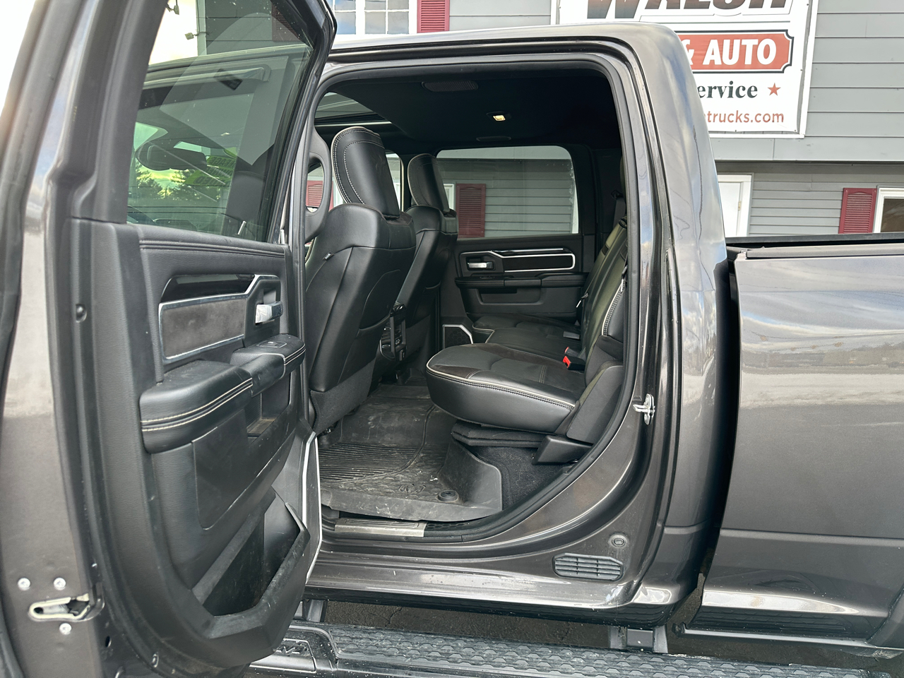 RAM 2500 Laramie Crew Cab SWB 4WD 2019