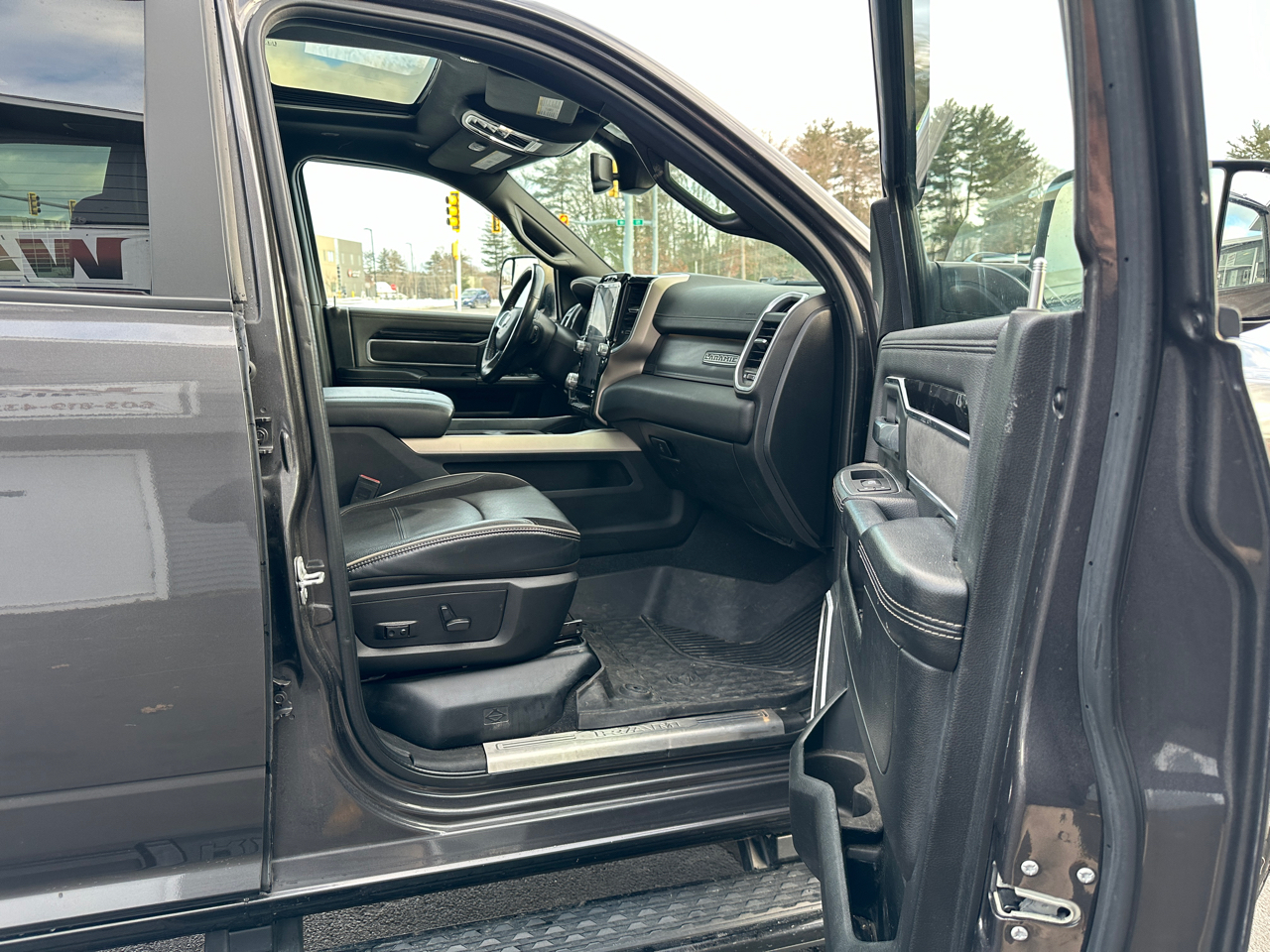 RAM 2500 Laramie Crew Cab SWB 4WD 2019