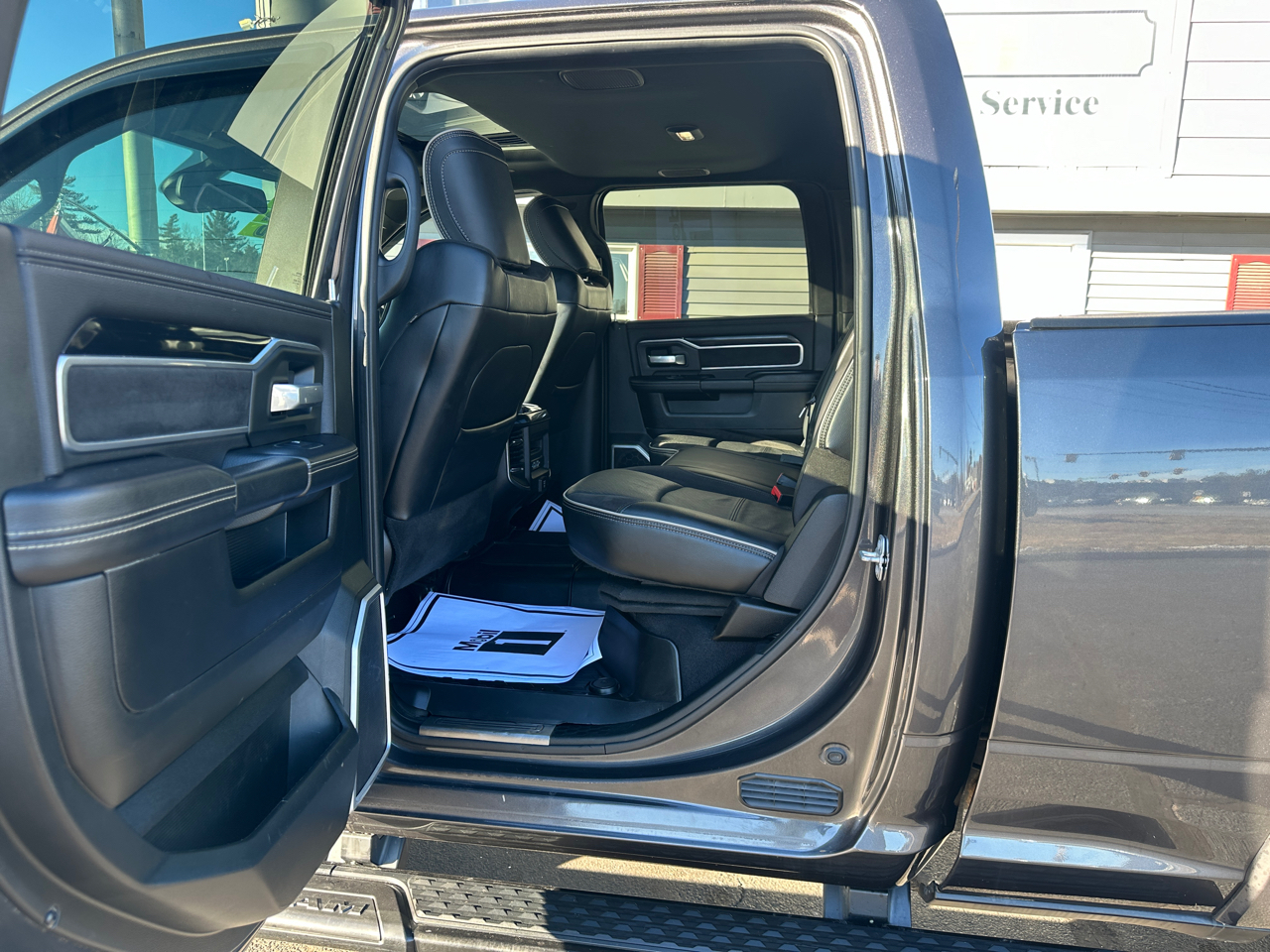 RAM 2500 Laramie Crew Cab SWB 4WD 2019