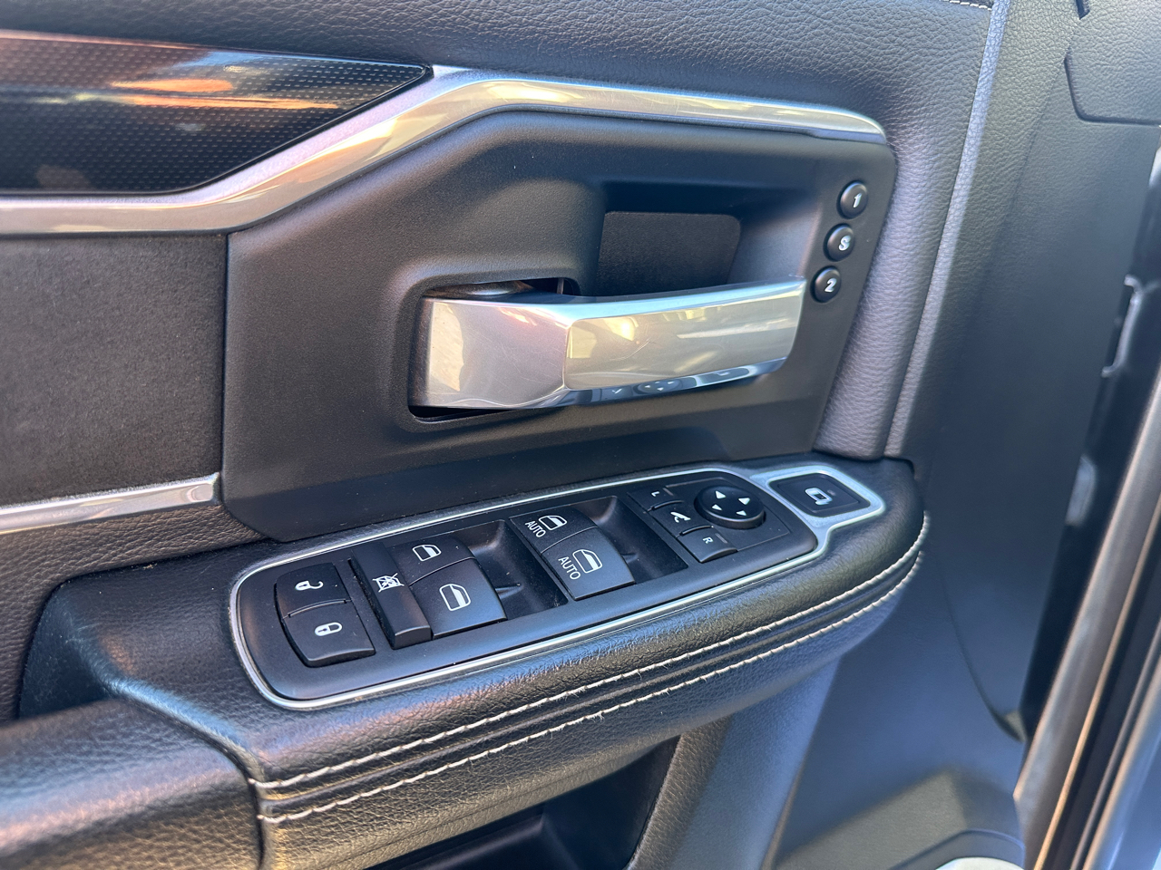 RAM 2500 Laramie Crew Cab SWB 4WD 2019