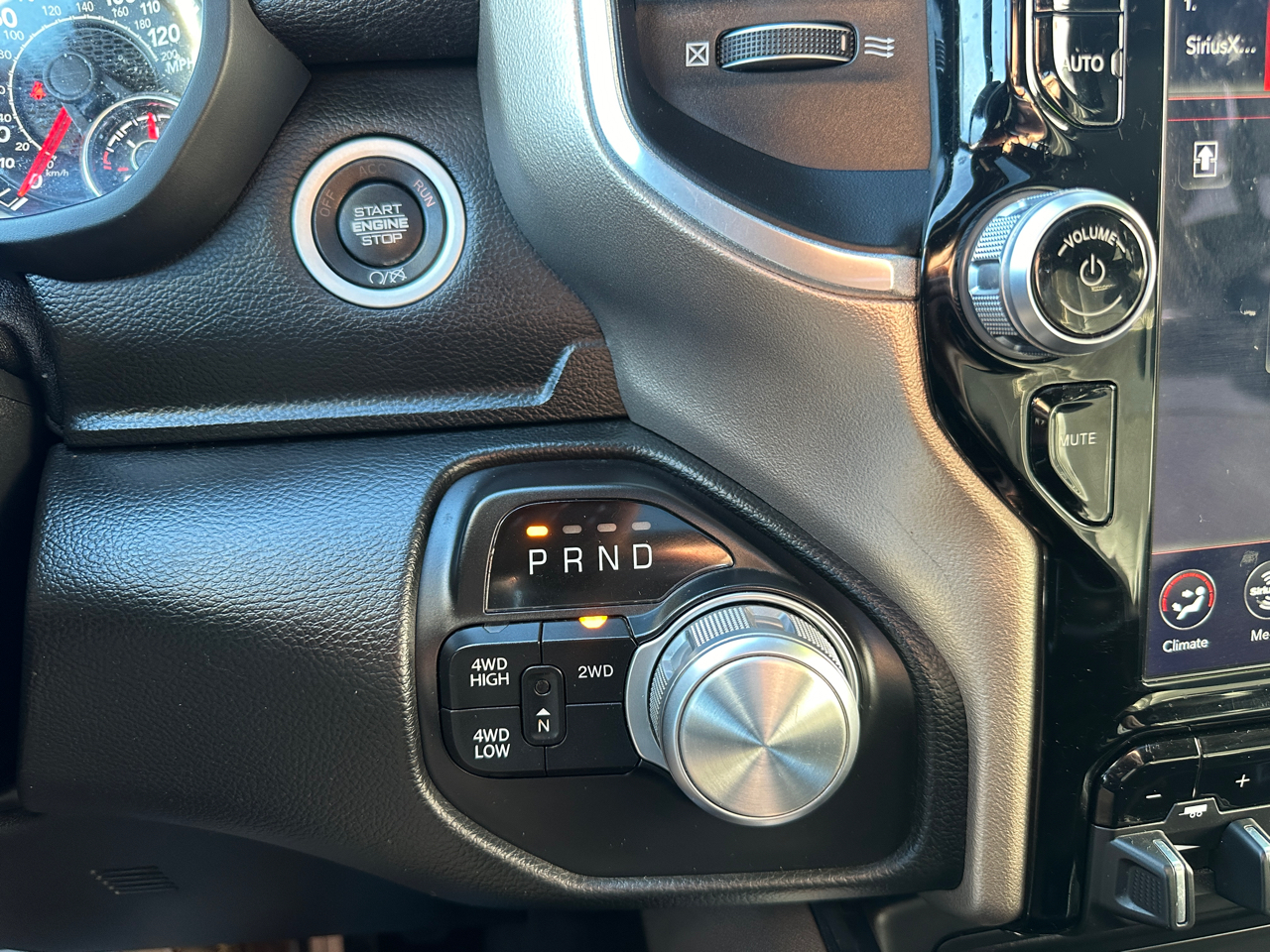 RAM 2500 Laramie Crew Cab SWB 4WD 2019