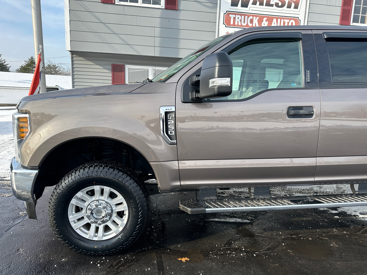 Ford F-250 SD XLT Crew Cab Short Bed 4WD 2018