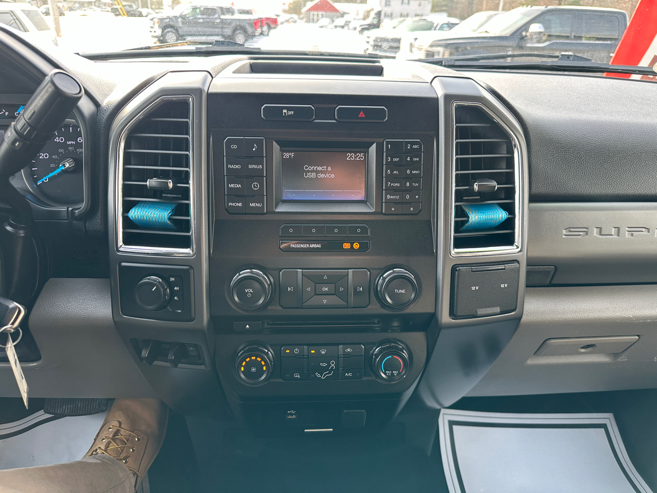 Ford F-250 SD XLT Crew Cab Short Bed 4WD 2018