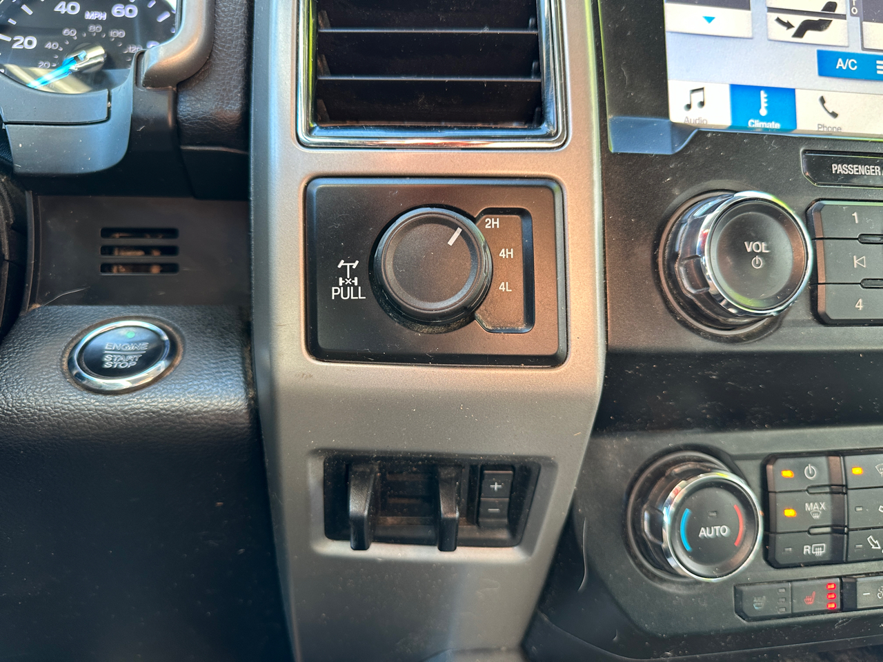 Ford F-350 SD Lariat Crew Cab 4WD 2019