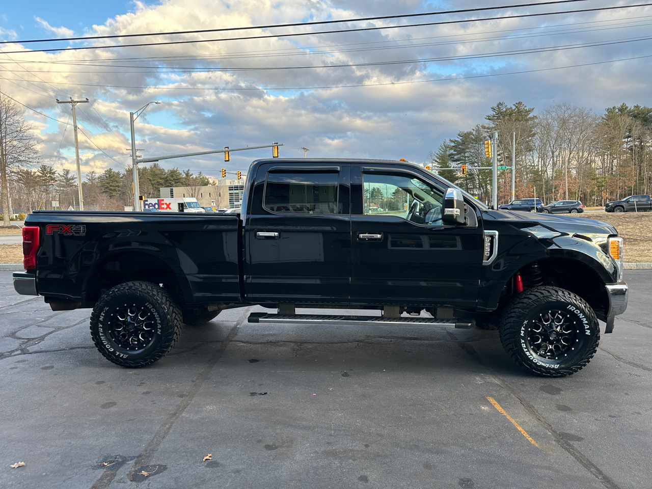 Ford F-250 SD XLT Crew Cab Short Bed 4WD 2017