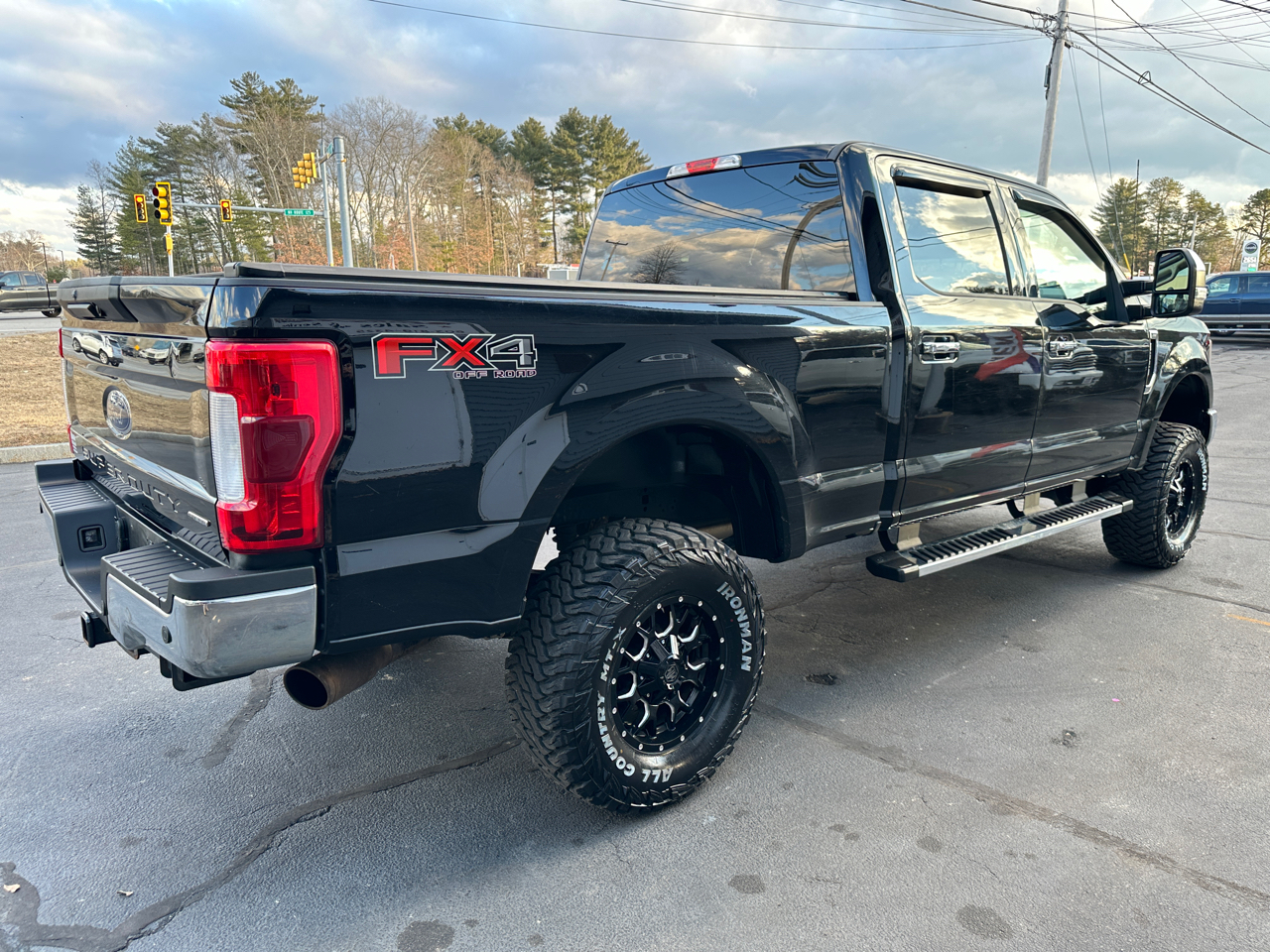 Ford F-250 SD XLT Crew Cab Short Bed 4WD 2017