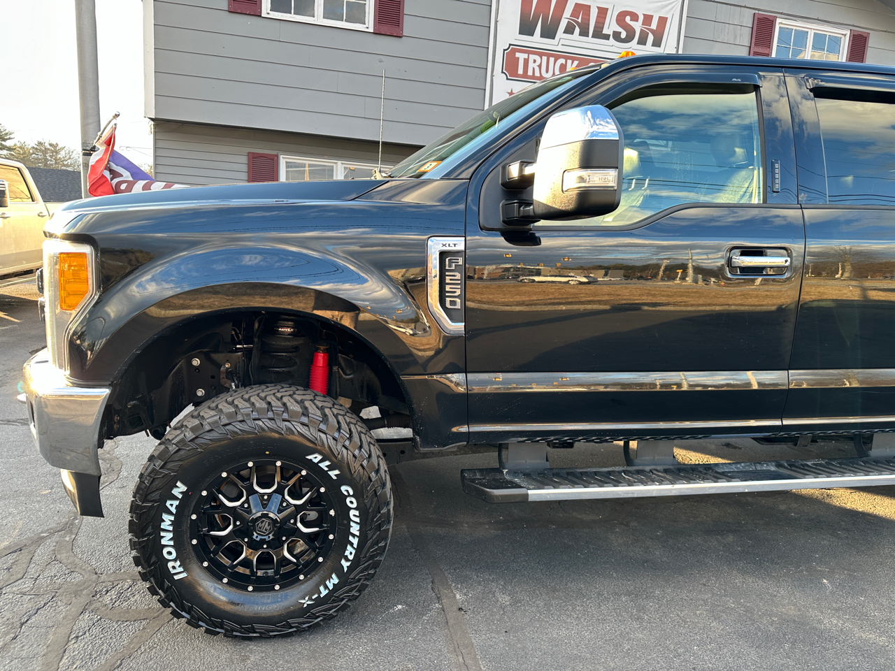 Ford F-250 SD XLT Crew Cab Short Bed 4WD 2017