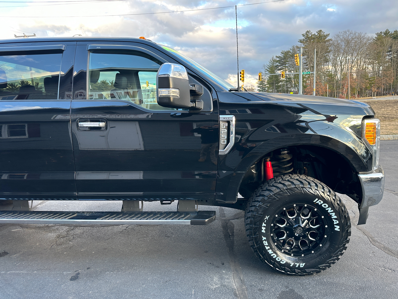 Ford F-250 SD XLT Crew Cab Short Bed 4WD 2017