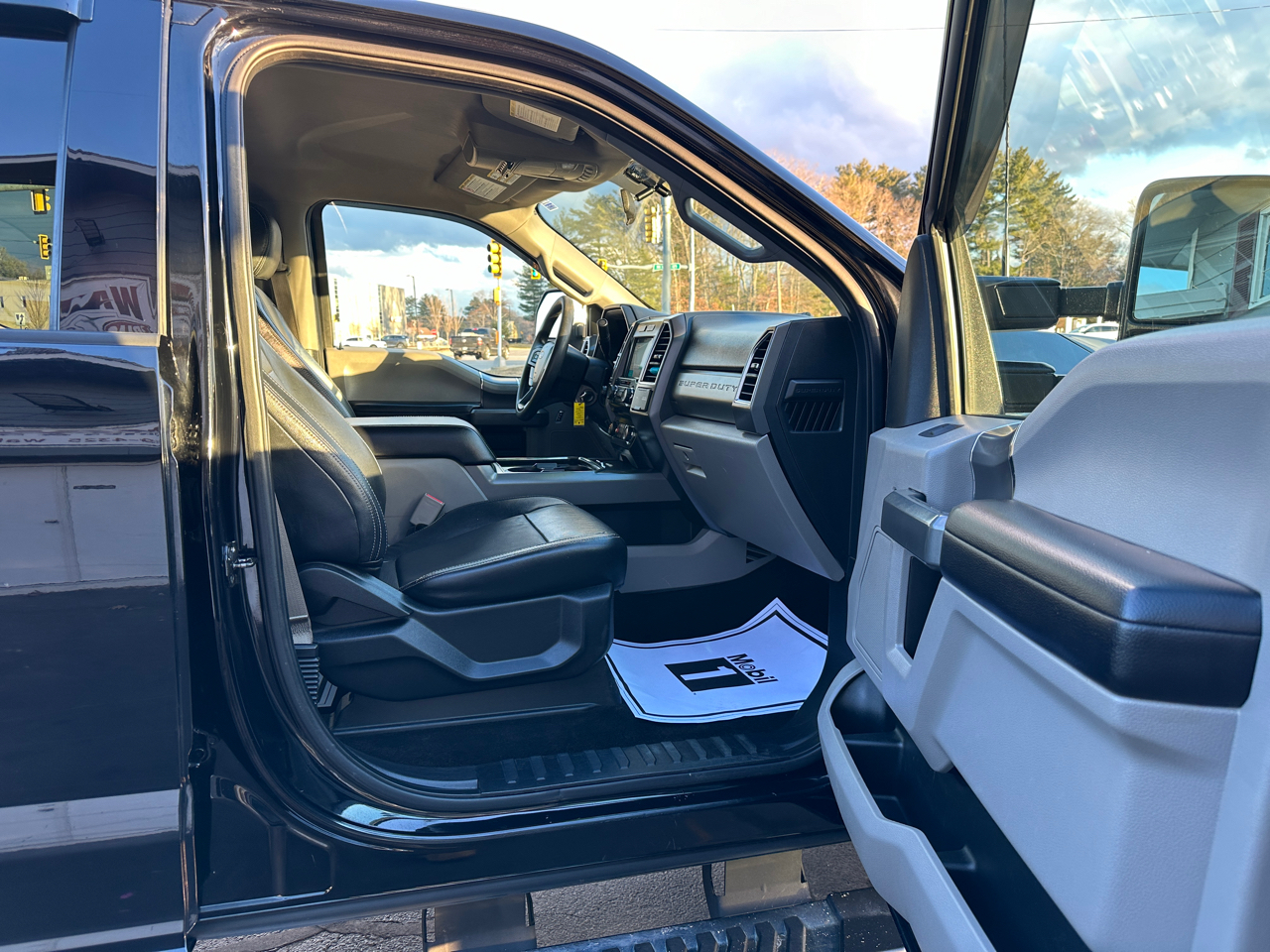 Ford F-250 SD XLT Crew Cab Short Bed 4WD 2017