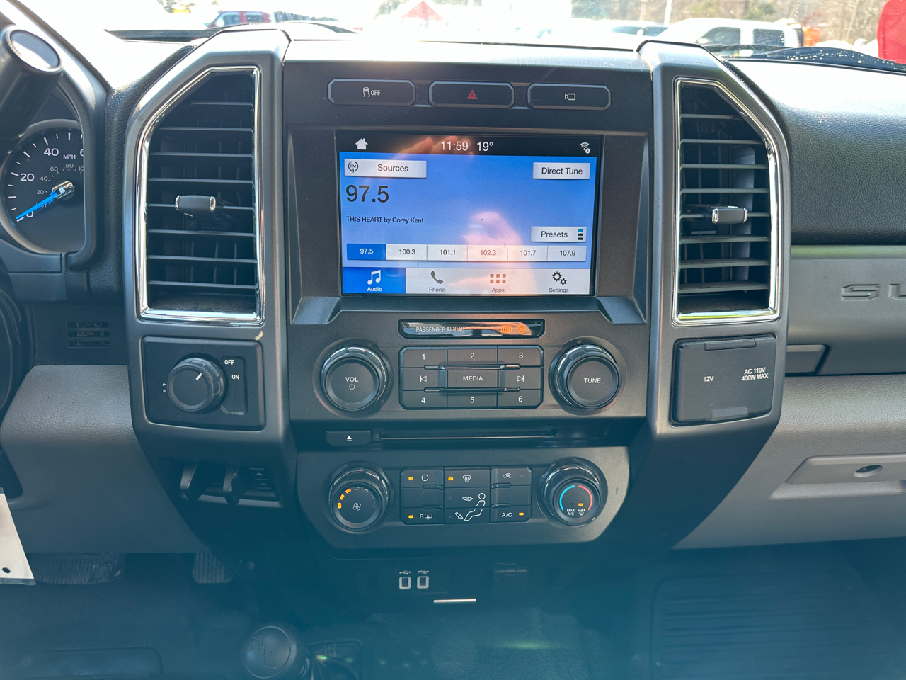 Ford F-250 SD XLT SuperCab Short Bed 4WD 2017