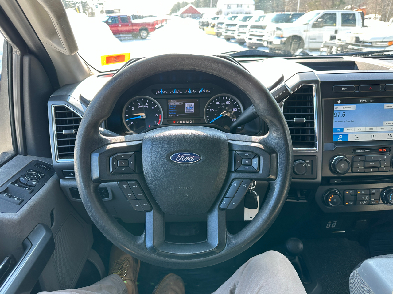 Ford F-250 SD XLT SuperCab Short Bed 4WD 2017